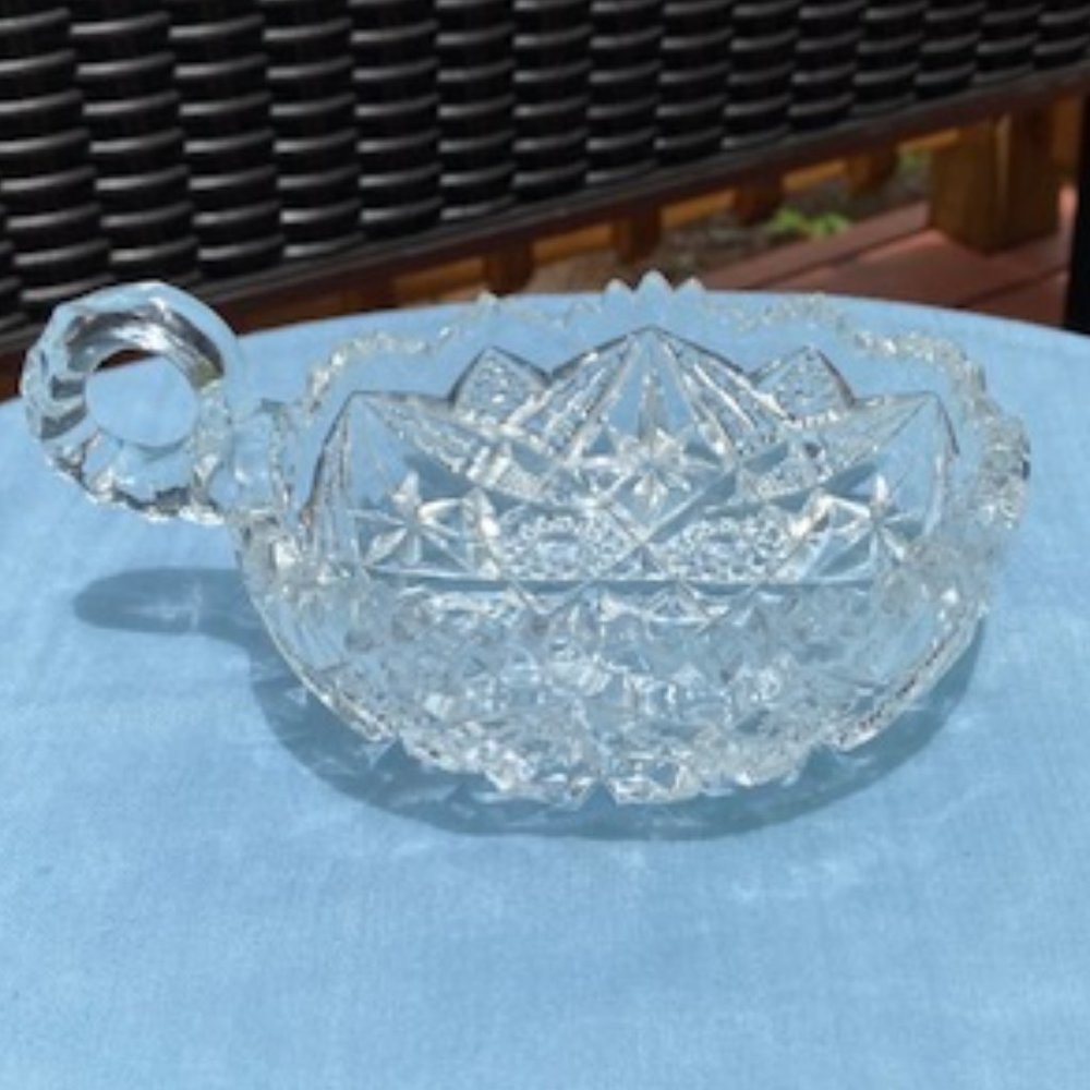 Nucut One-handle Glass Candy Dish